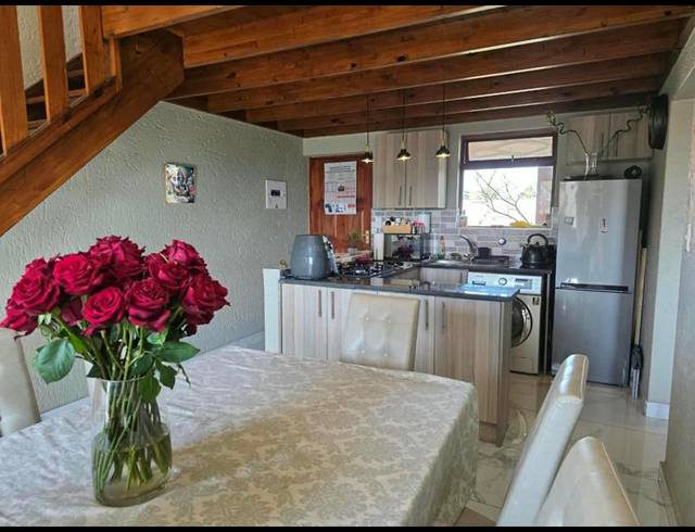 1 BEDROOM APARTMENT FOR SALE IN SUNNINGHILL